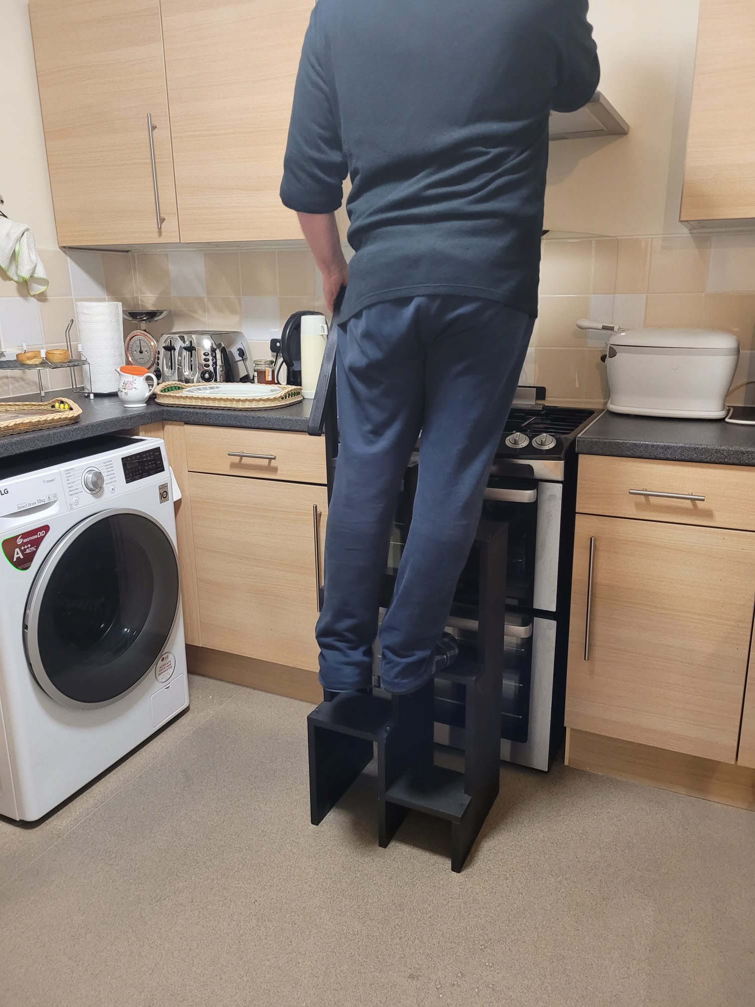 Step Up Easy tm stool Ladder- MPN BZ6 - Image 4
