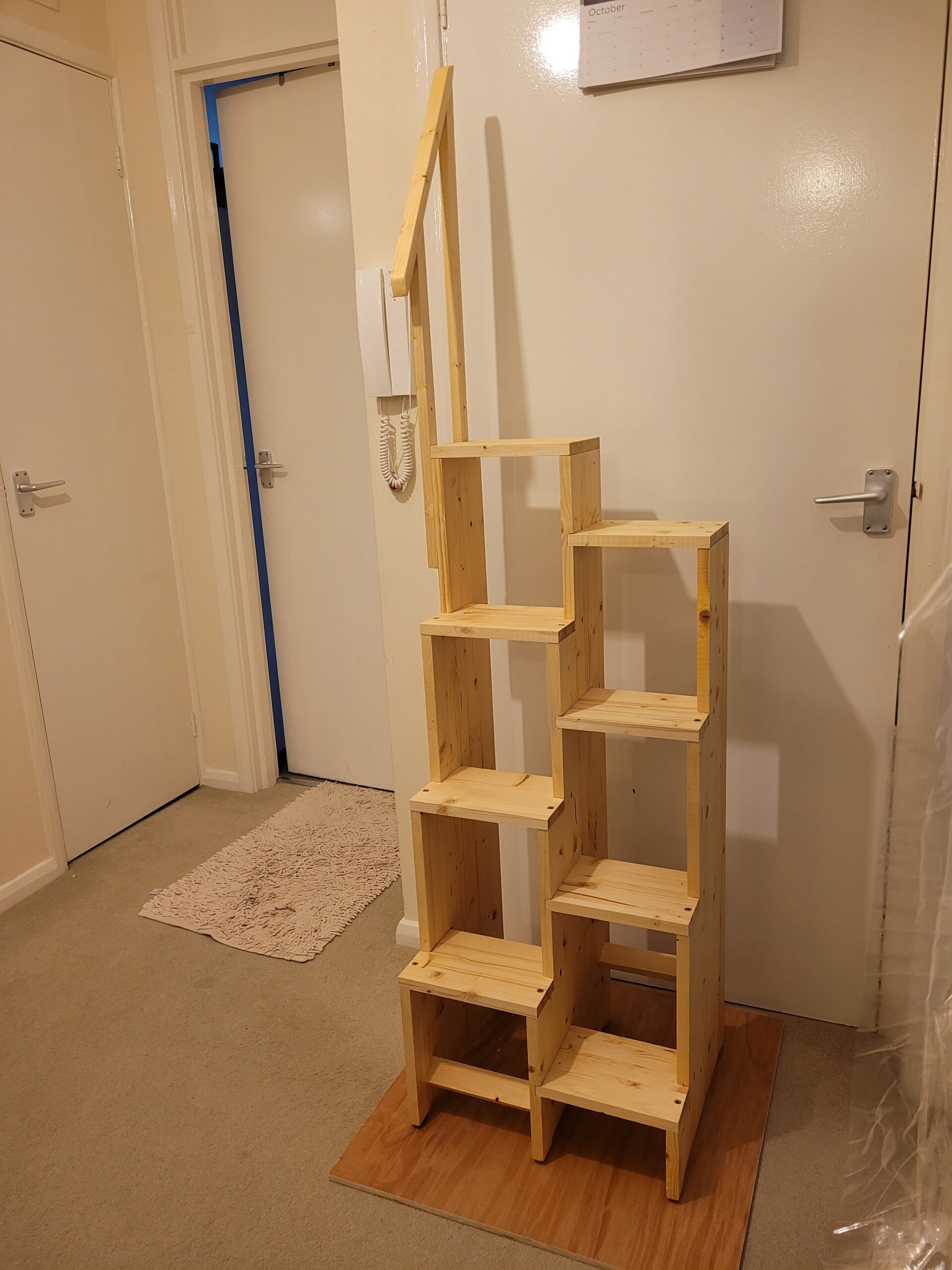 Space Saving Step Up Easy staggered Ladder- MPN BZ8 - Image 2